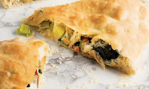 GEHEBTE PIZZA MIT MINDESTENS